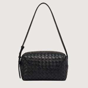 WOVEN SHOULDER BAG